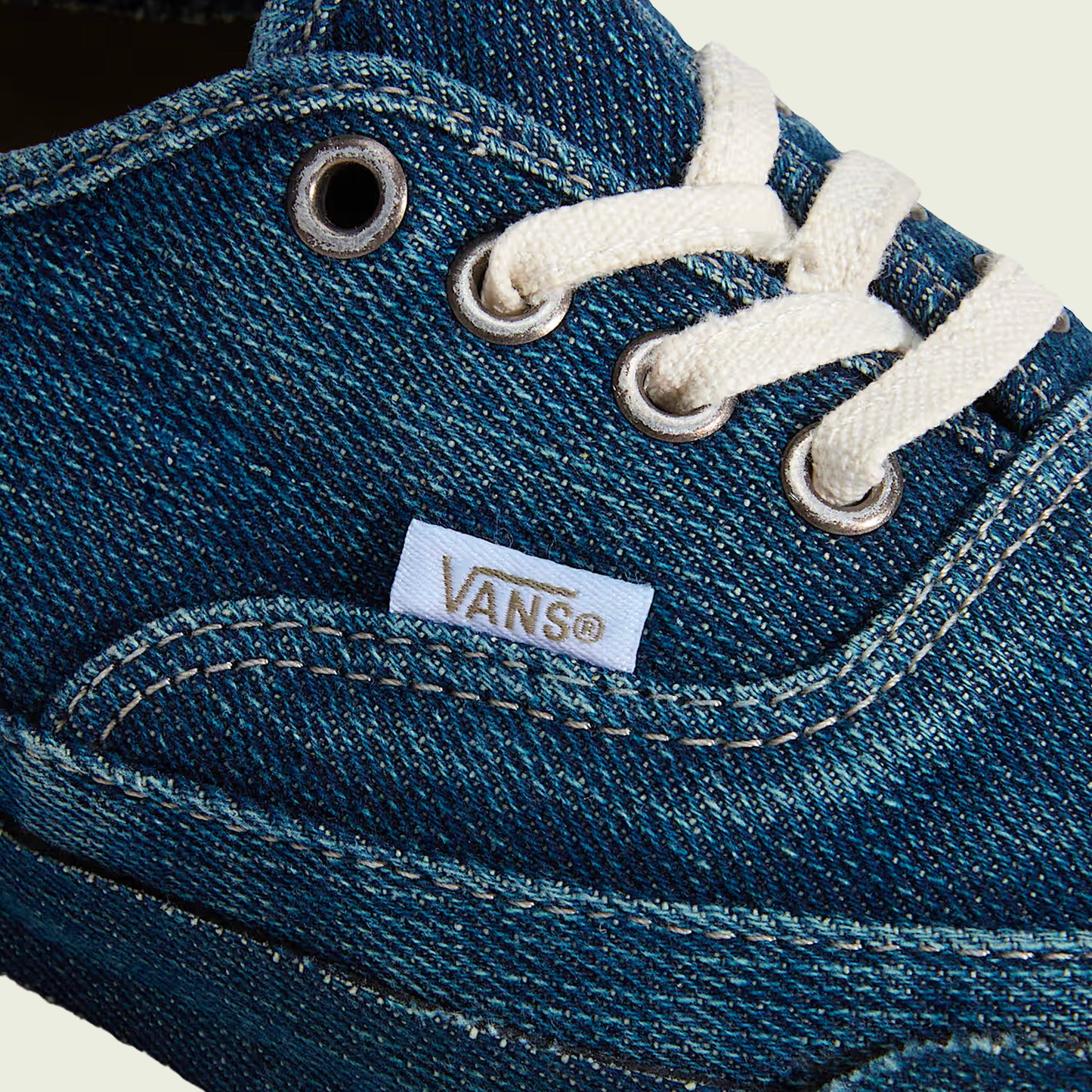 Lx Authentic 44